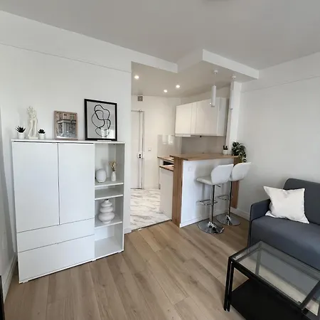 Stylish In Apartment *